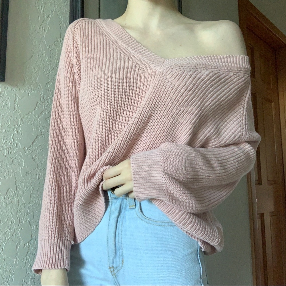 Forever 21 Light Pink V-Neck Sweater